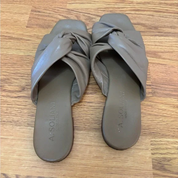 A. Soliani Taupe Rodi sandals - Picture 4 of 6